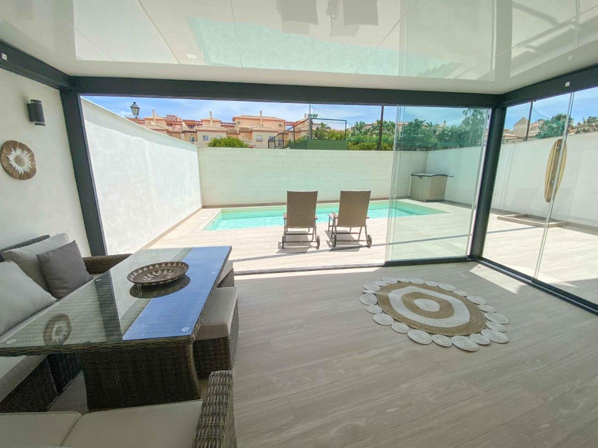 Апартаменты Tarifa Cozy House - Private Pool - Wifi - Modern Экстерьер фото