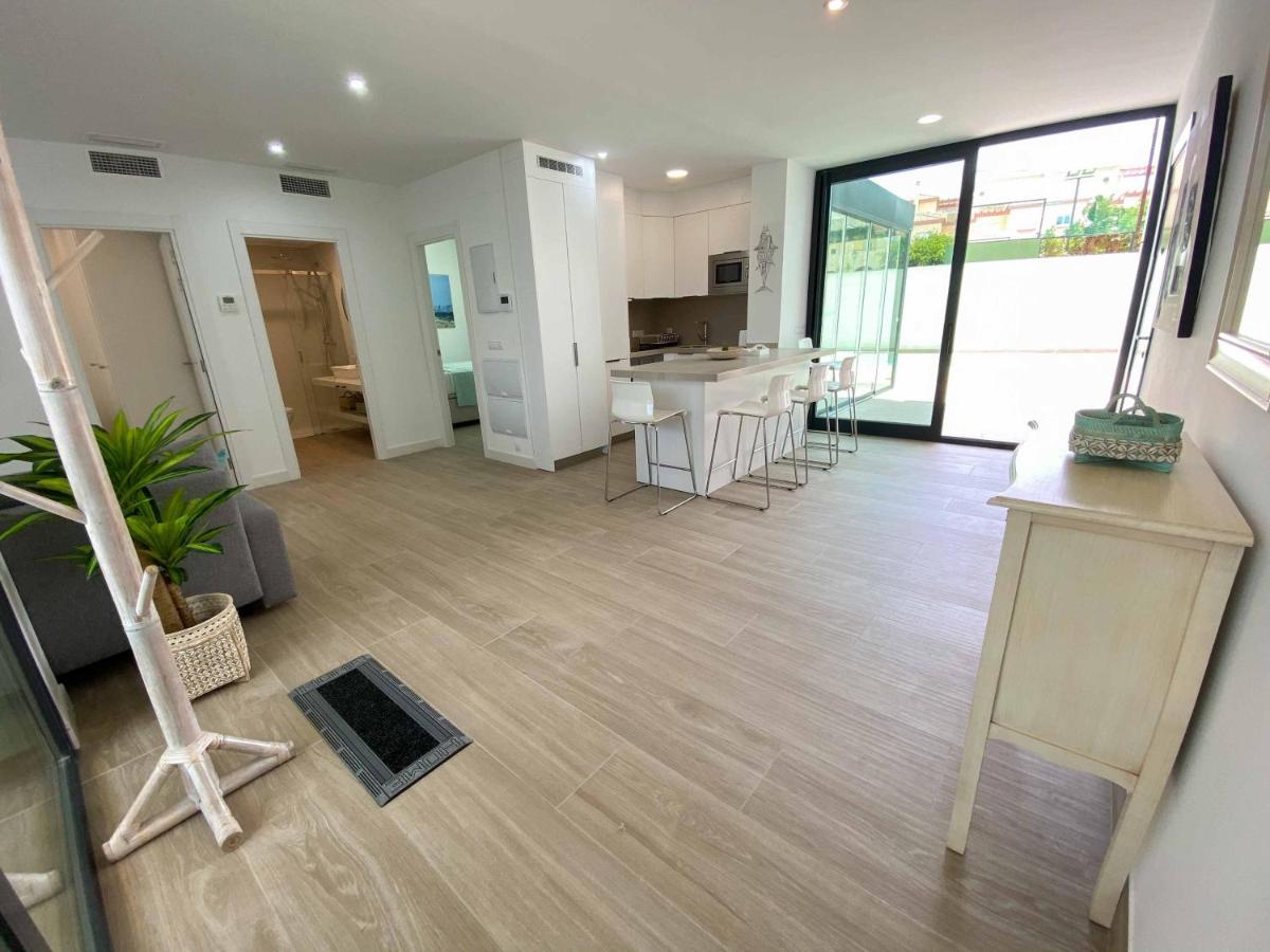 Апартаменты Tarifa Cozy House - Private Pool - Wifi - Modern Экстерьер фото